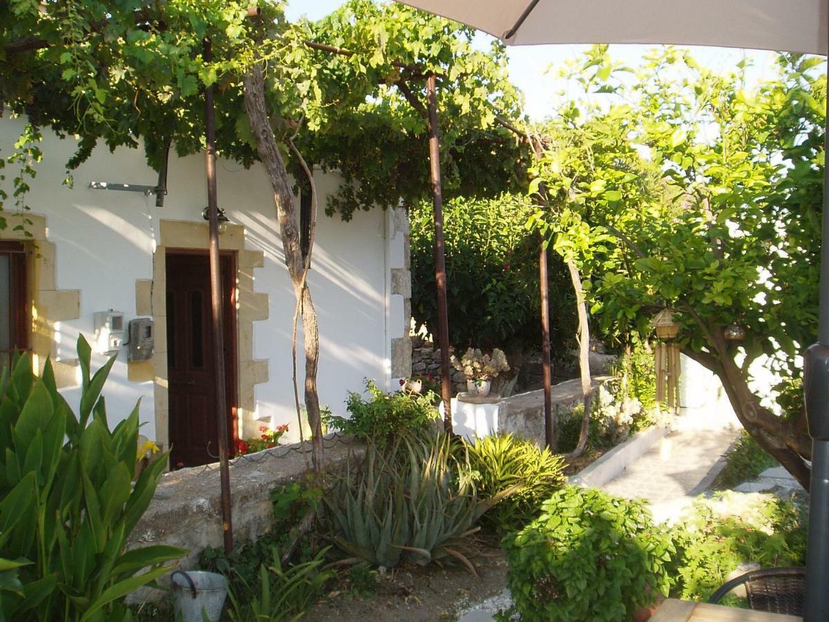 Ostria's House Kíssamos Exterior foto